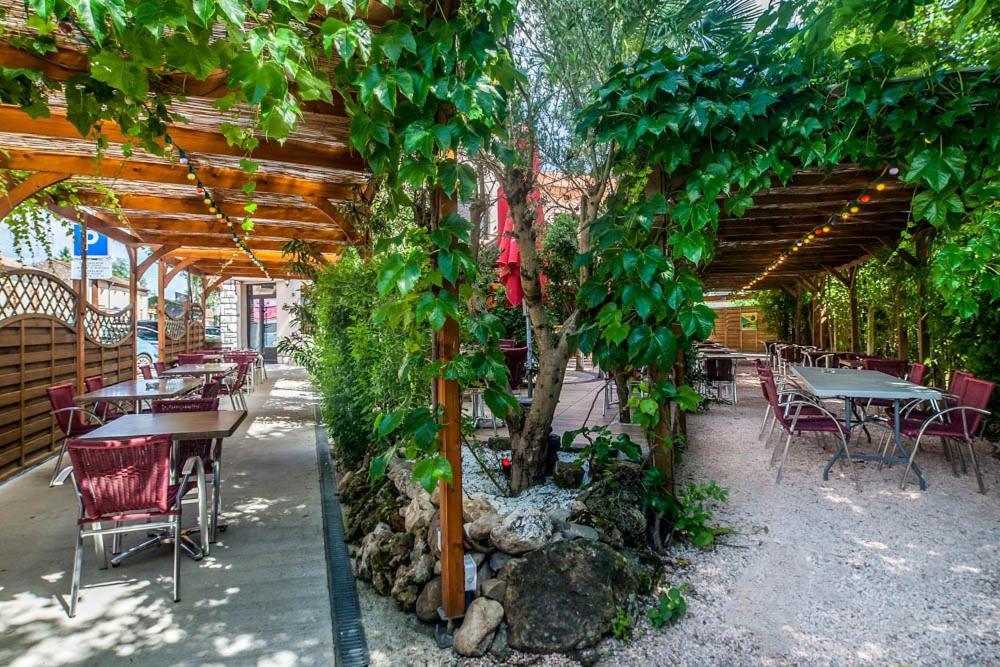 Atipyc Hotel Marssac-sur-Tarn Exterior foto